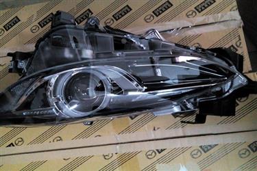 Đèn pha Mazda 3 2015 2.0 xenon